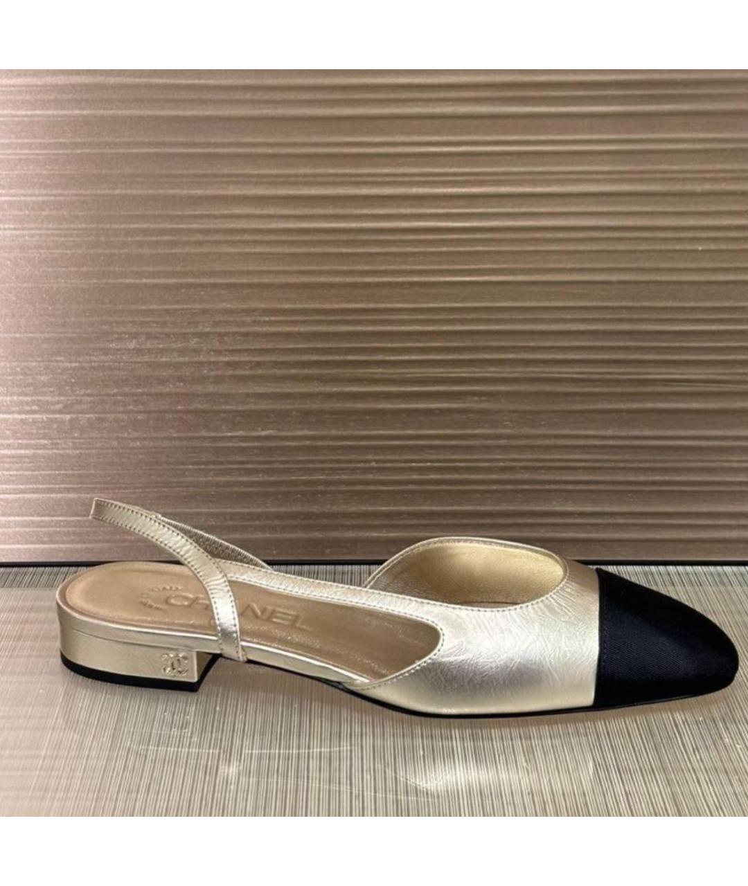 CHANEL Золотые кожаные туфли, фото 3