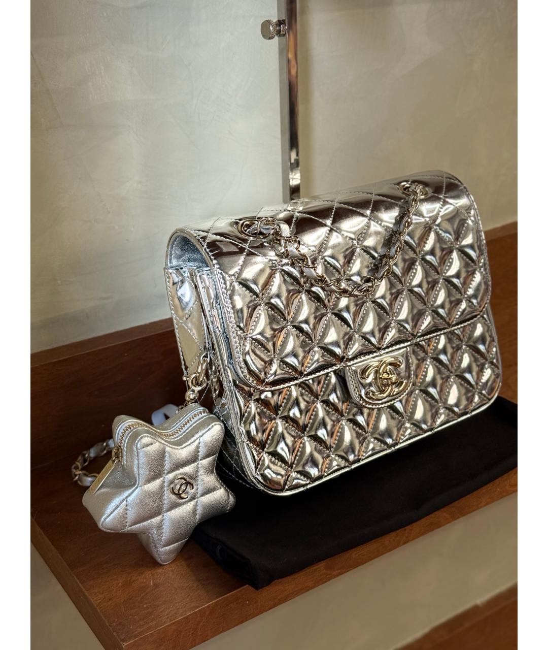 CHANEL Серебрянный рюкзак из лакированной кожи, фото 4