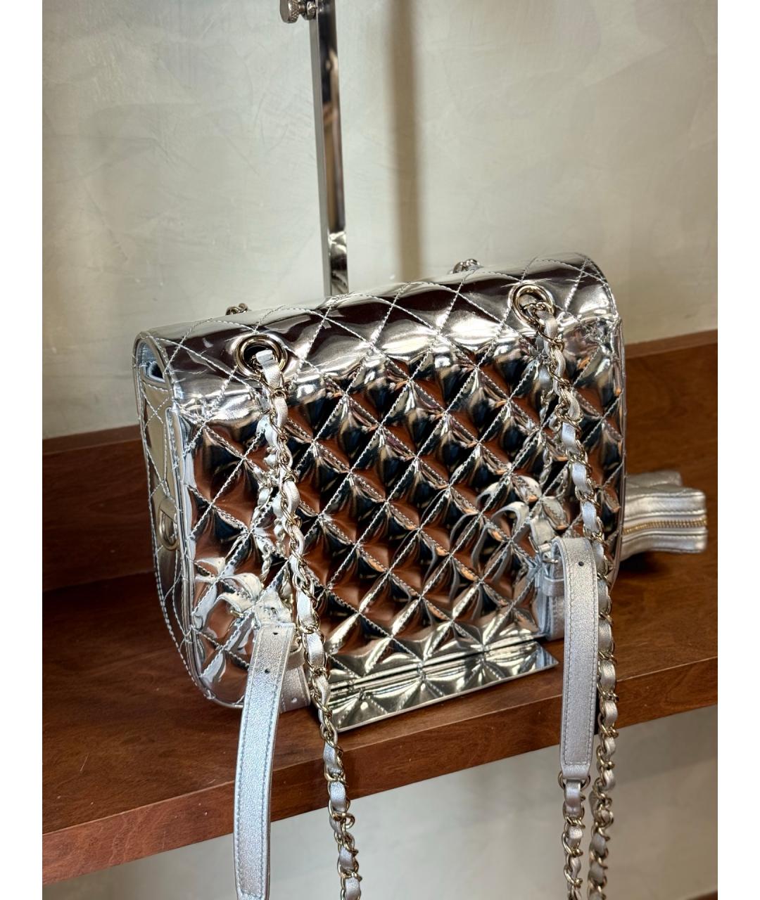 CHANEL Серебрянный рюкзак из лакированной кожи, фото 5