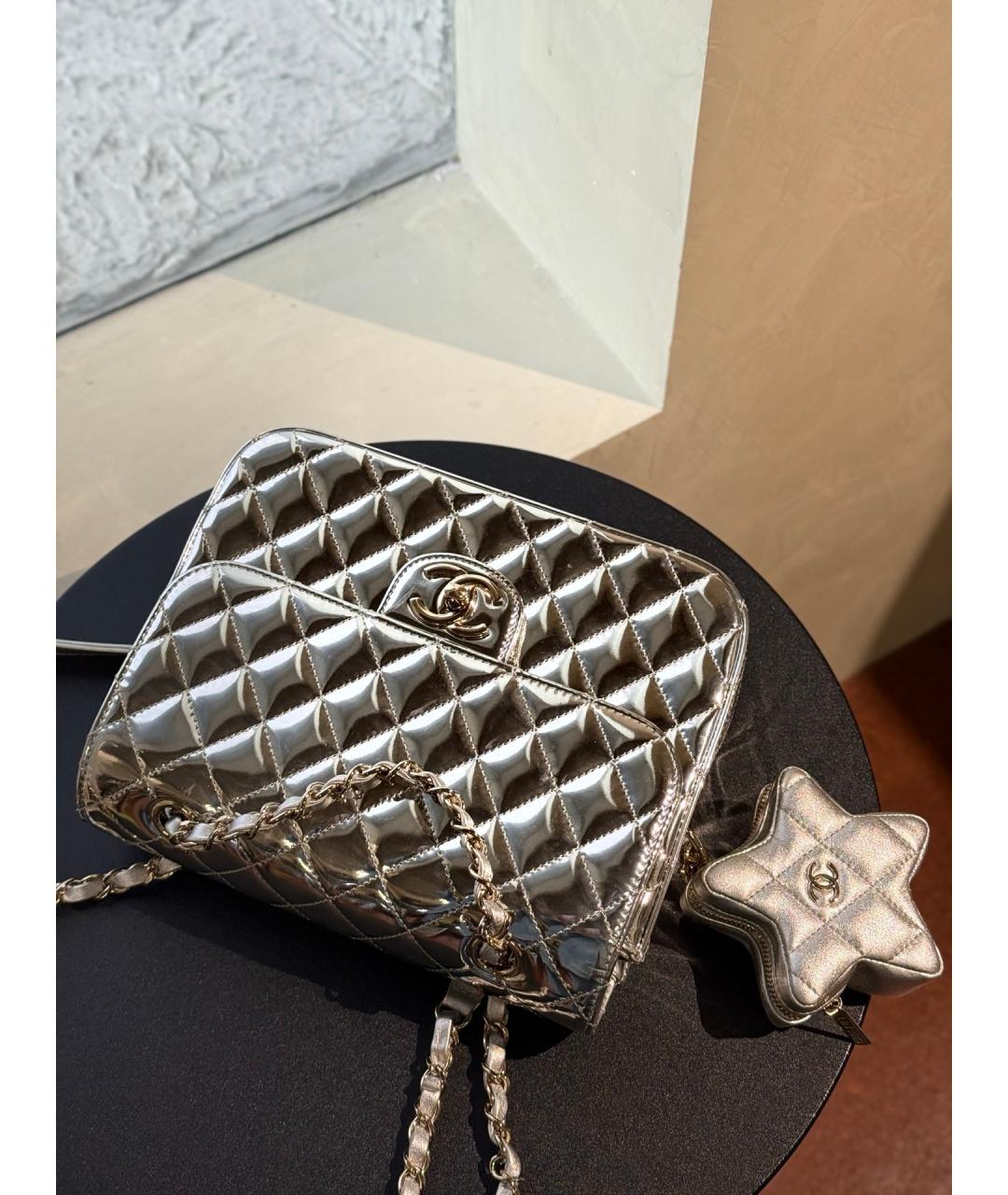 CHANEL Серебрянный рюкзак из лакированной кожи, фото 7