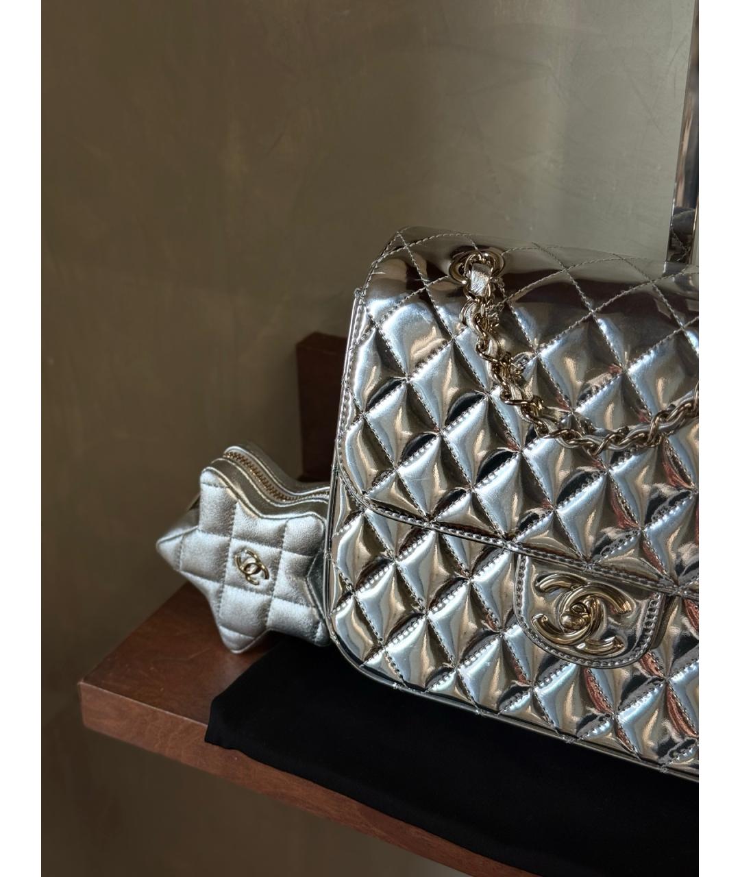 CHANEL Серебрянный рюкзак из лакированной кожи, фото 3