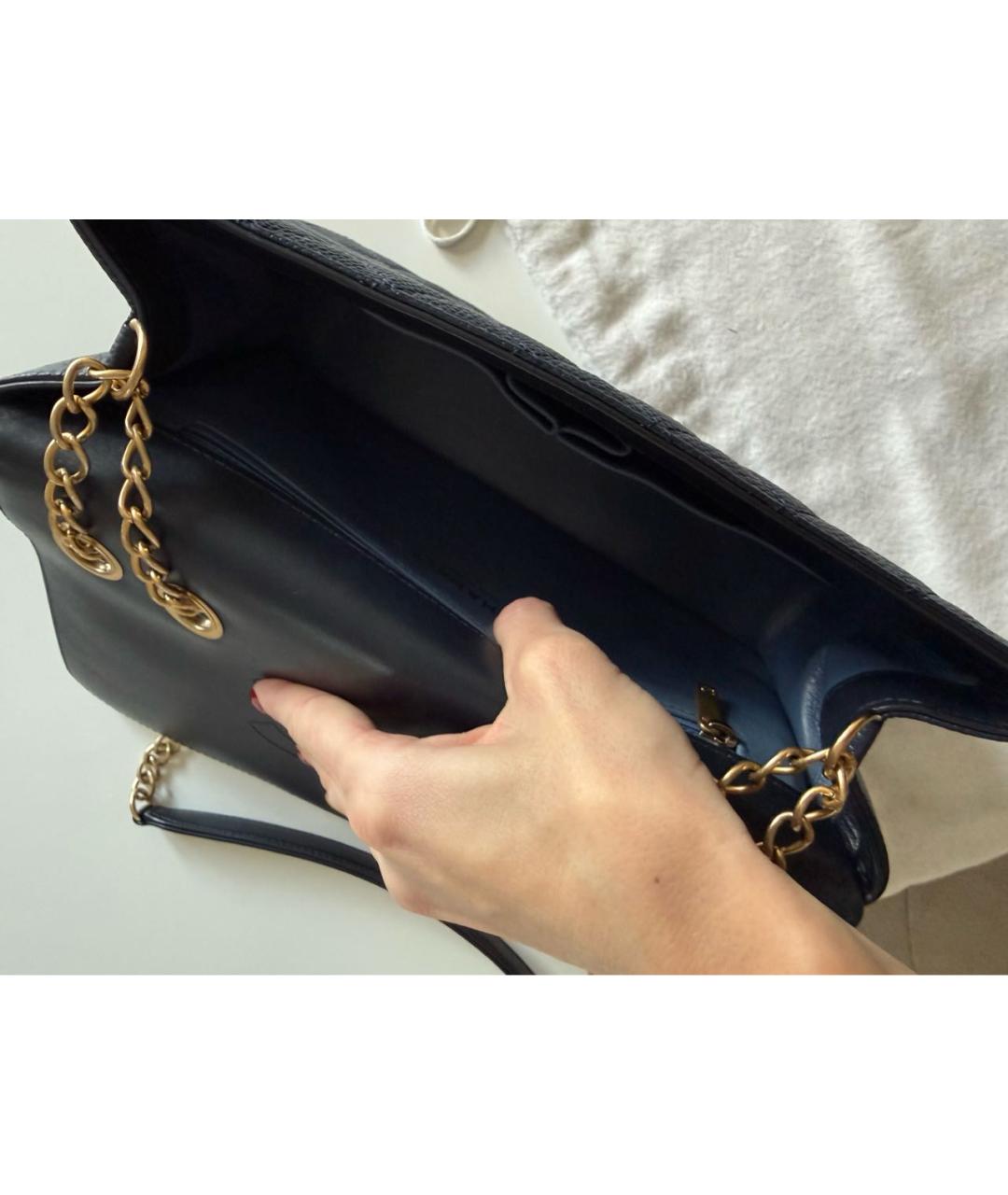 CHANEL Темно-синяя кожаная сумка через плечо, фото 4