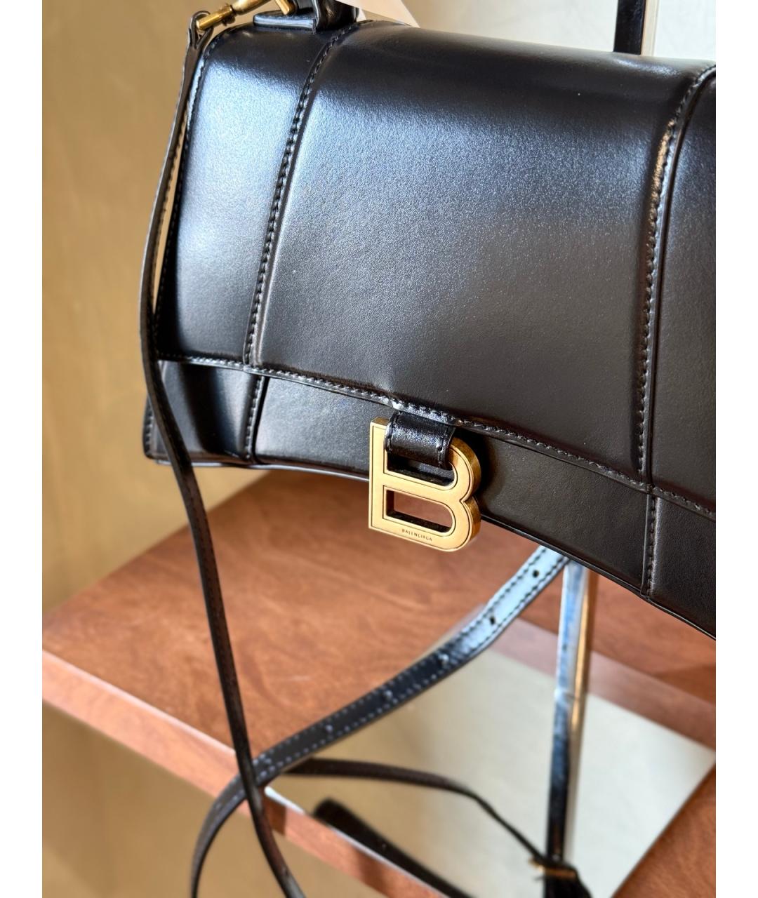 BALENCIAGA Черная сумка с короткими ручками из лакированной кожи, фото 3