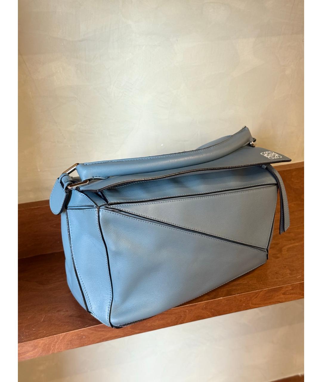 LOEWE Голубая кожаная сумка с короткими ручками, фото 3