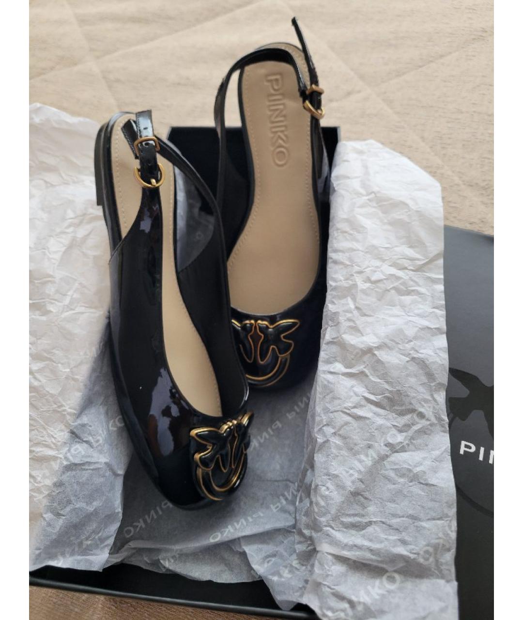PINKO Черные балетки из лакированной кожи, фото 5