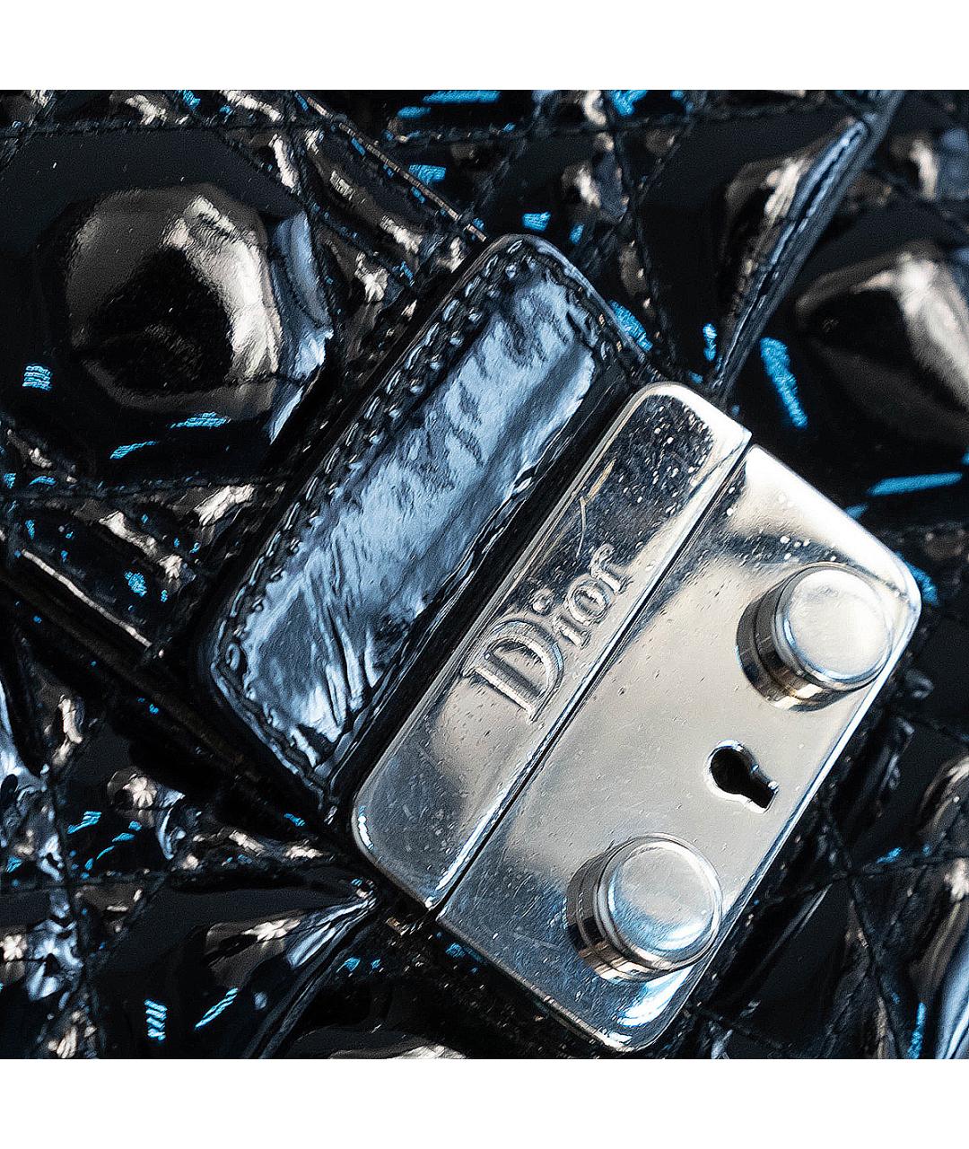 CHRISTIAN DIOR Черная сумка через плечо из лакированной кожи, фото 4