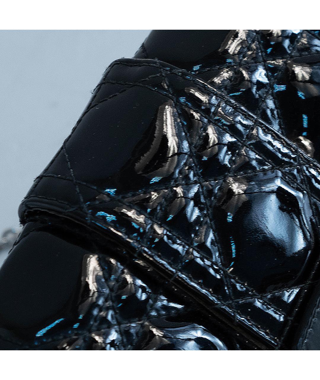 CHRISTIAN DIOR Черная сумка через плечо из лакированной кожи, фото 5