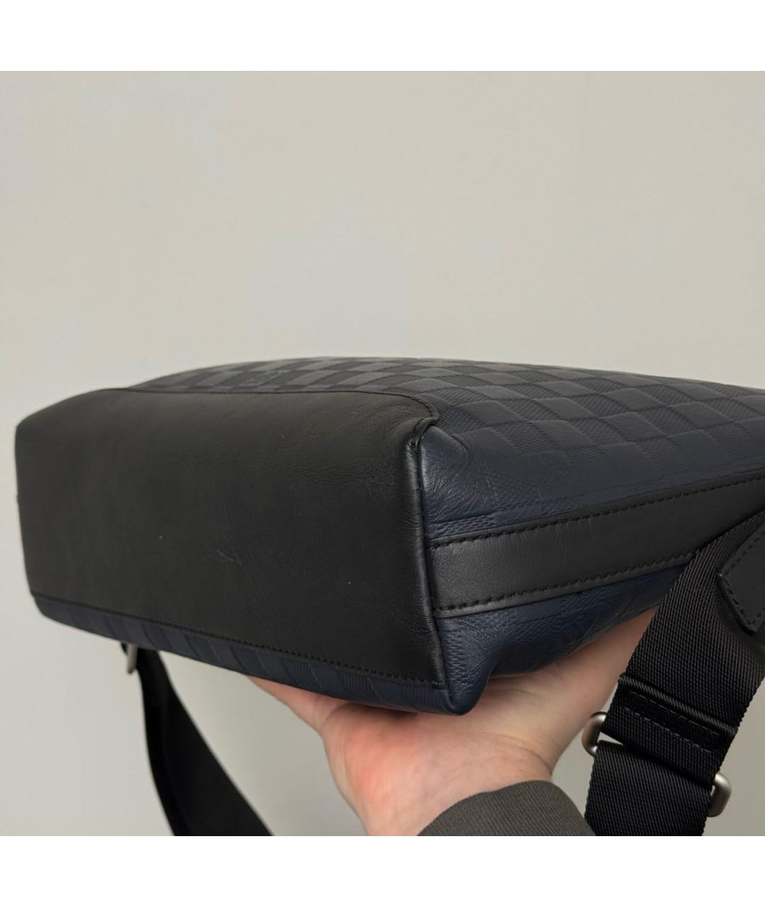 LOUIS VUITTON Темно-синяя кожаная сумка на плечо, фото 4