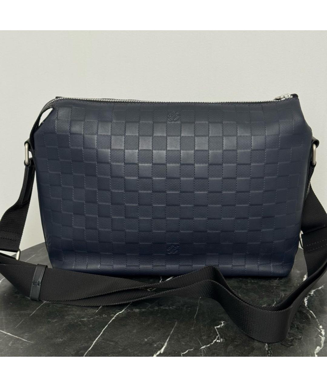 LOUIS VUITTON Темно-синяя кожаная сумка на плечо, фото 3