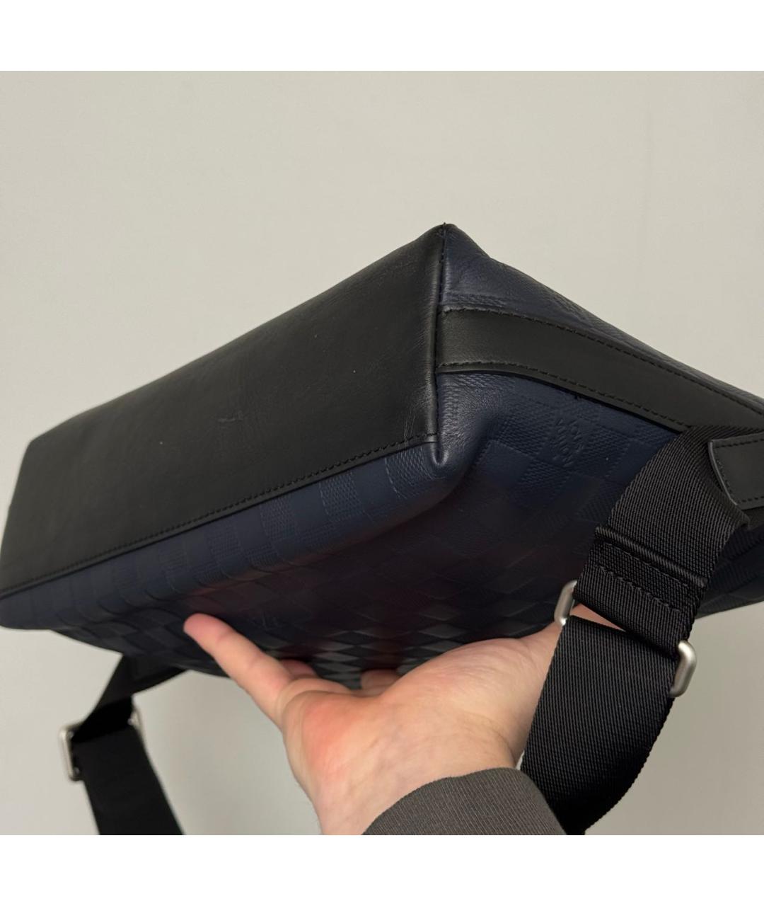 LOUIS VUITTON Темно-синяя кожаная сумка на плечо, фото 5