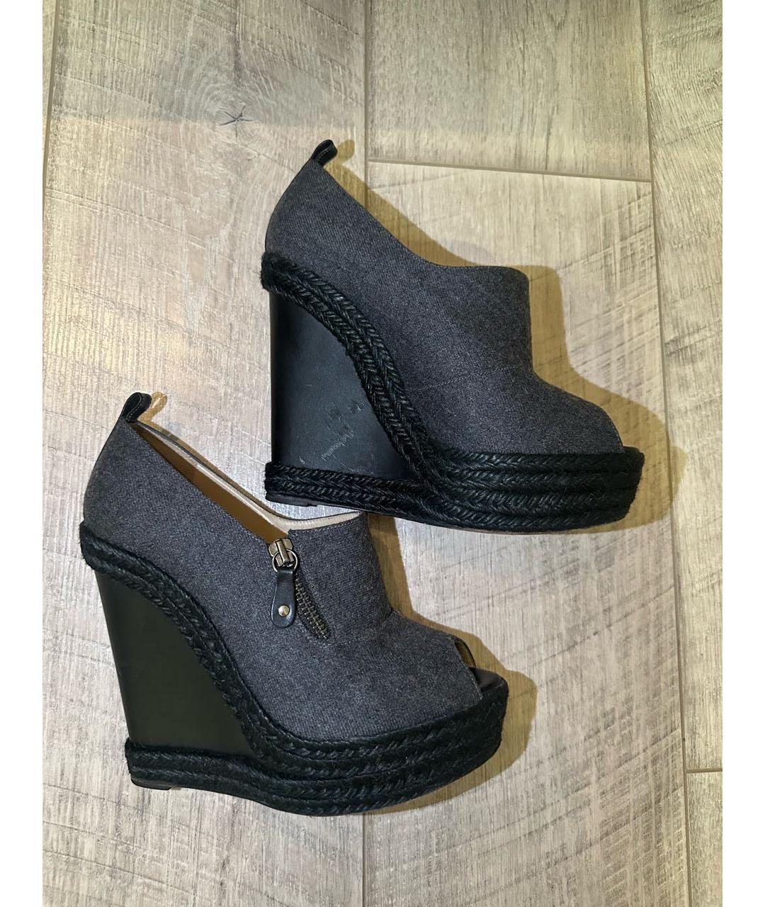 CHRISTIAN LOUBOUTIN Антрацитовые текстильные ботильоны, фото 3