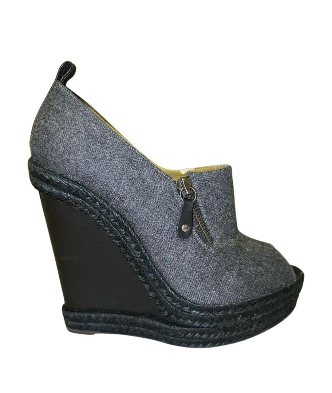 CHRISTIAN LOUBOUTIN Антрацитовые текстильные ботильоны, фото 1