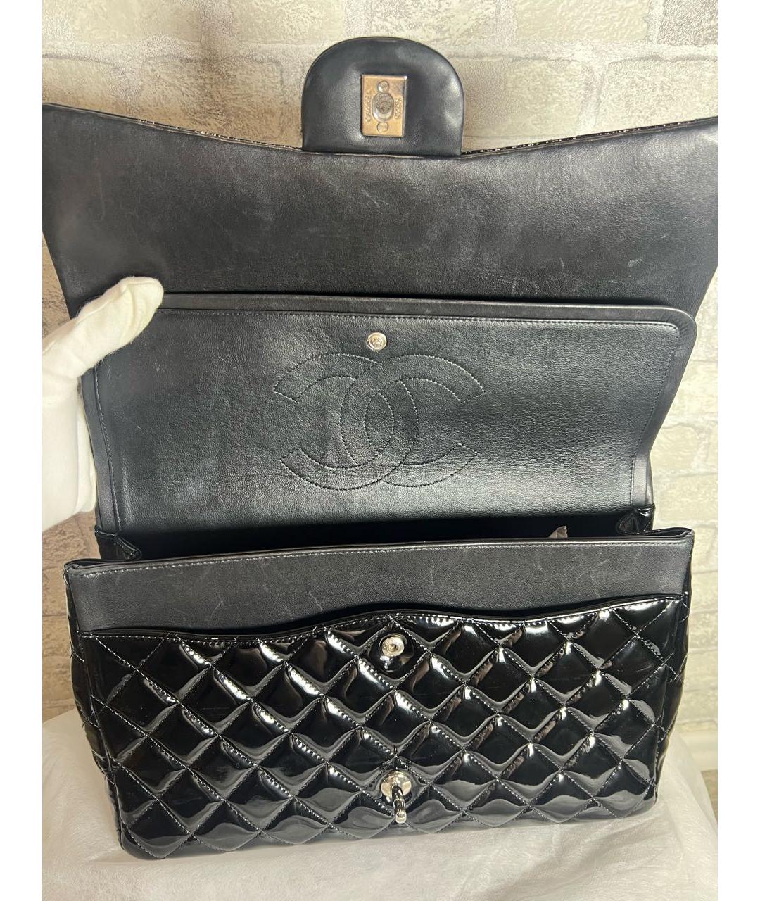 CHANEL Черная сумка через плечо из лакированной кожи, фото 7