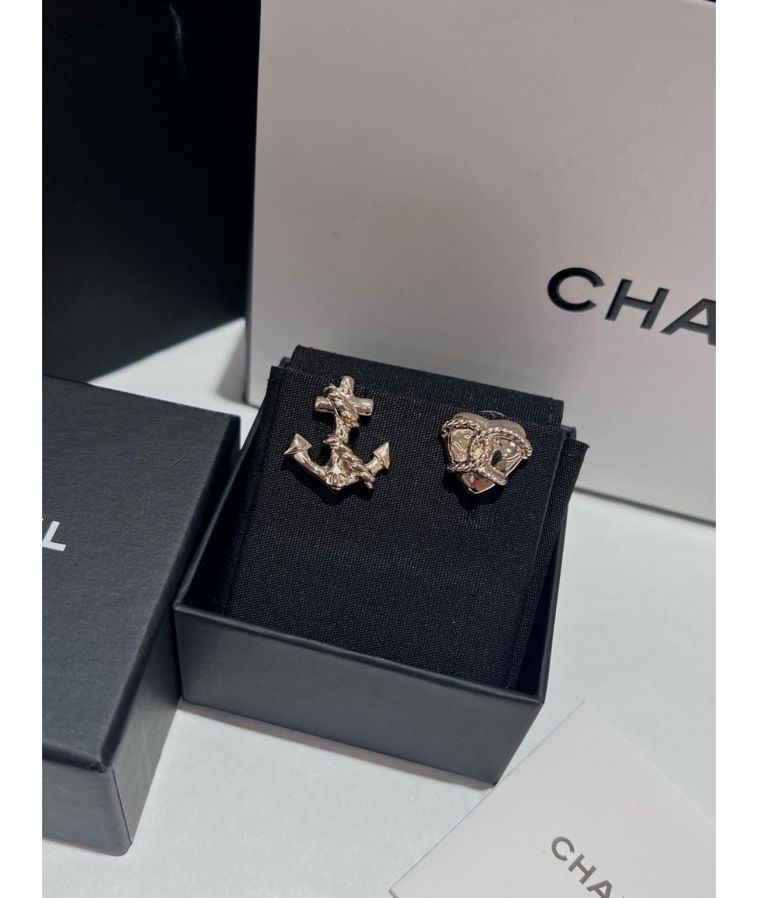CHANEL Золотые металлические серьги, фото 7