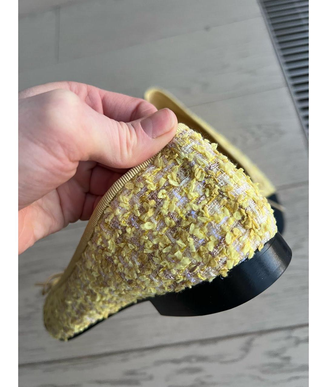 CHANEL Желтые текстильные балетки, фото 3