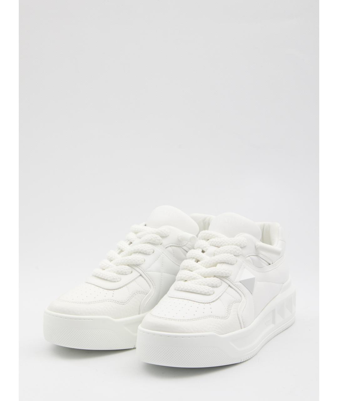 VALENTINO Белые кожаные низкие кроссовки / кеды, фото 2