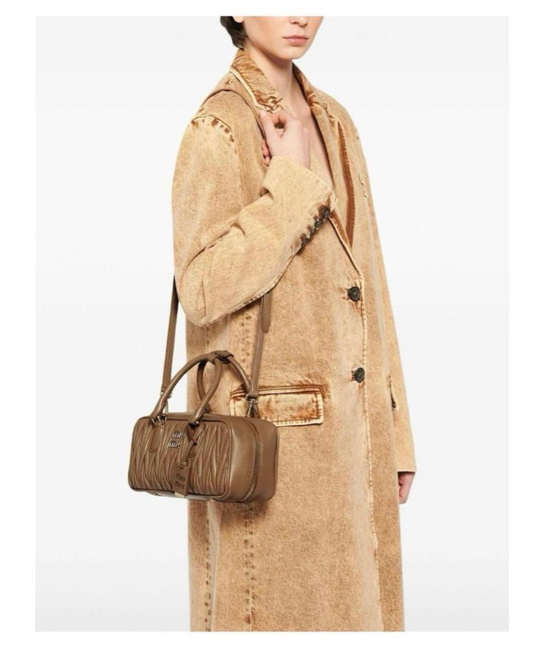 MIU MIU Бежевая кожаная сумка с короткими ручками, фото 7