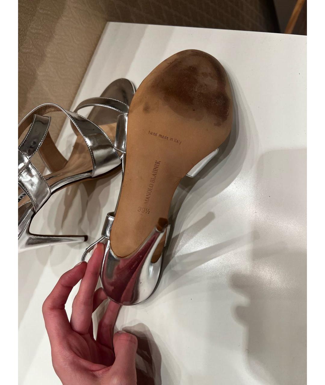 MANOLO BLAHNIK Серебряные кожаные босоножки, фото 4