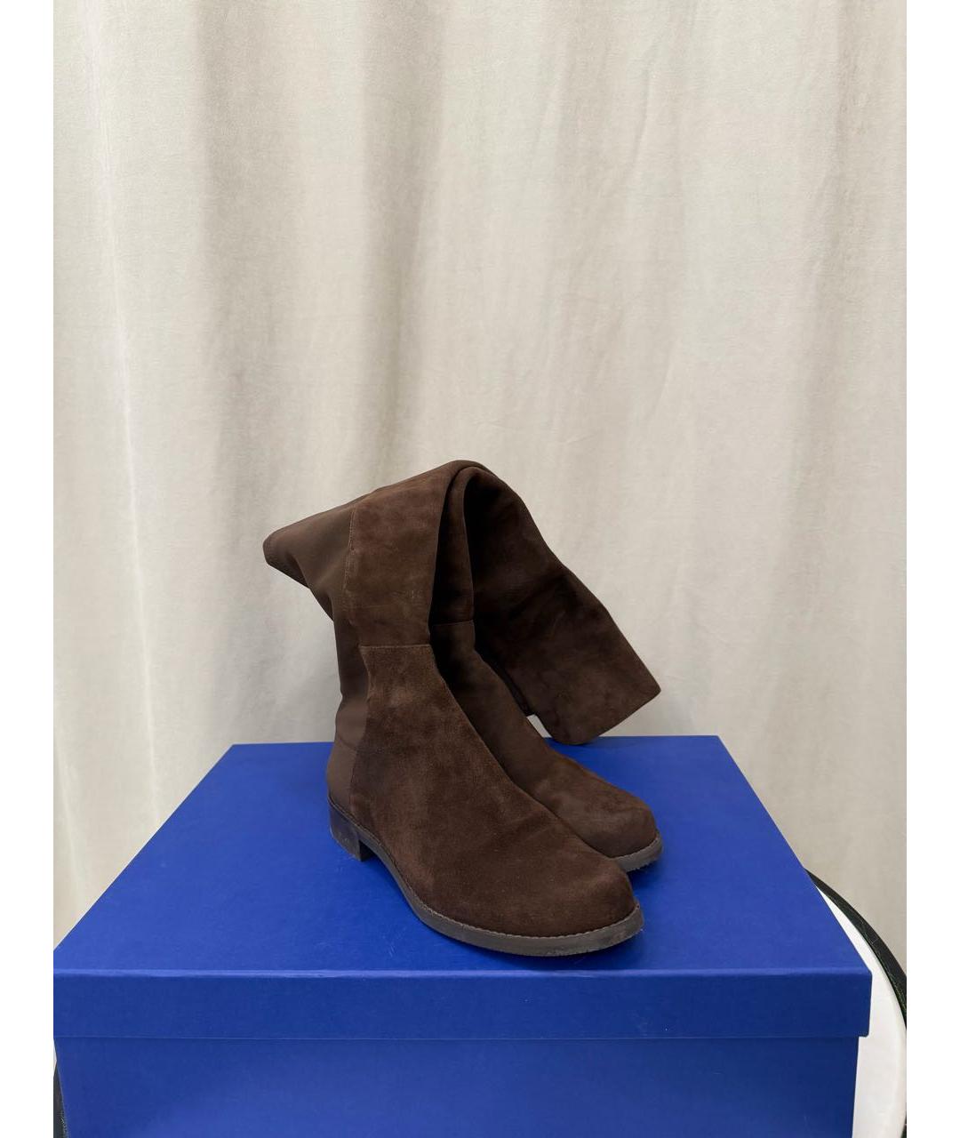 STUART WEITZMAN Коричневые замшевые сапоги, фото 3