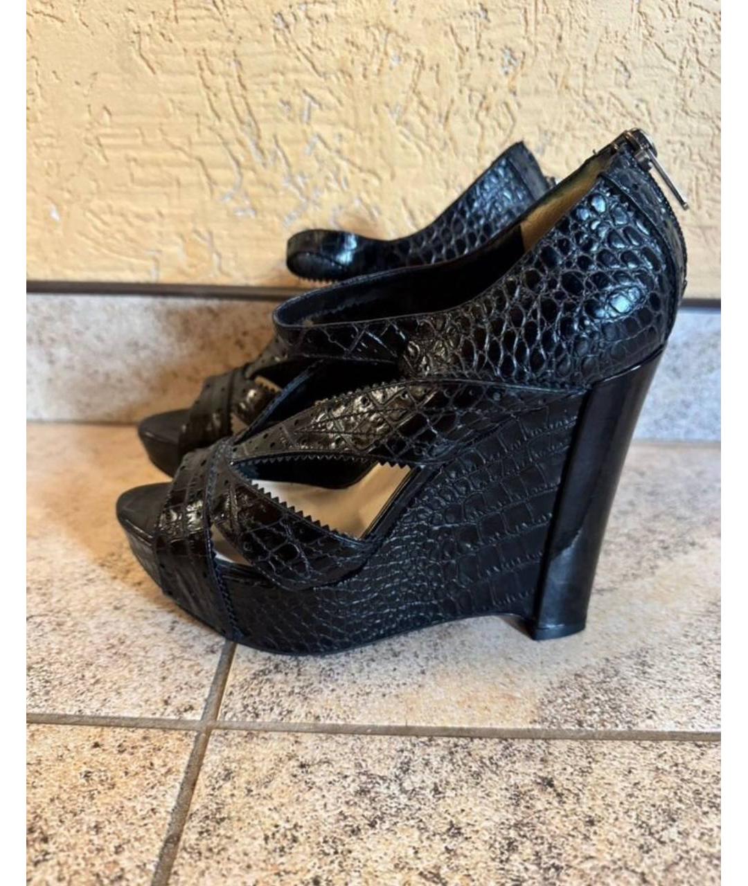 CHRISTIAN DIOR Черные босоножки из лакированной кожи, фото 5