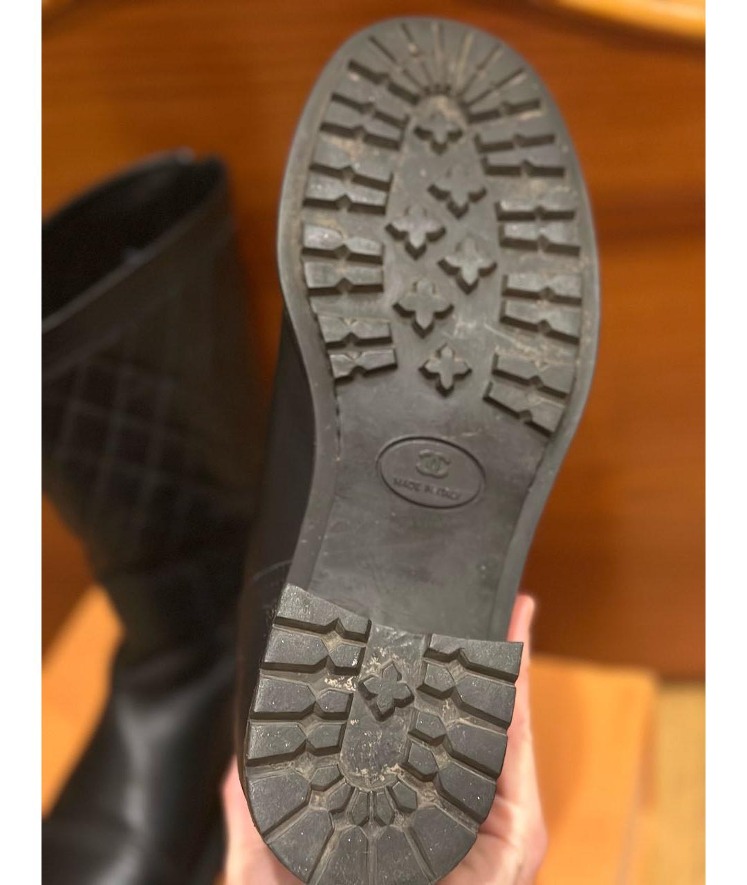 CHANEL Черные кожаные сапоги, фото 5