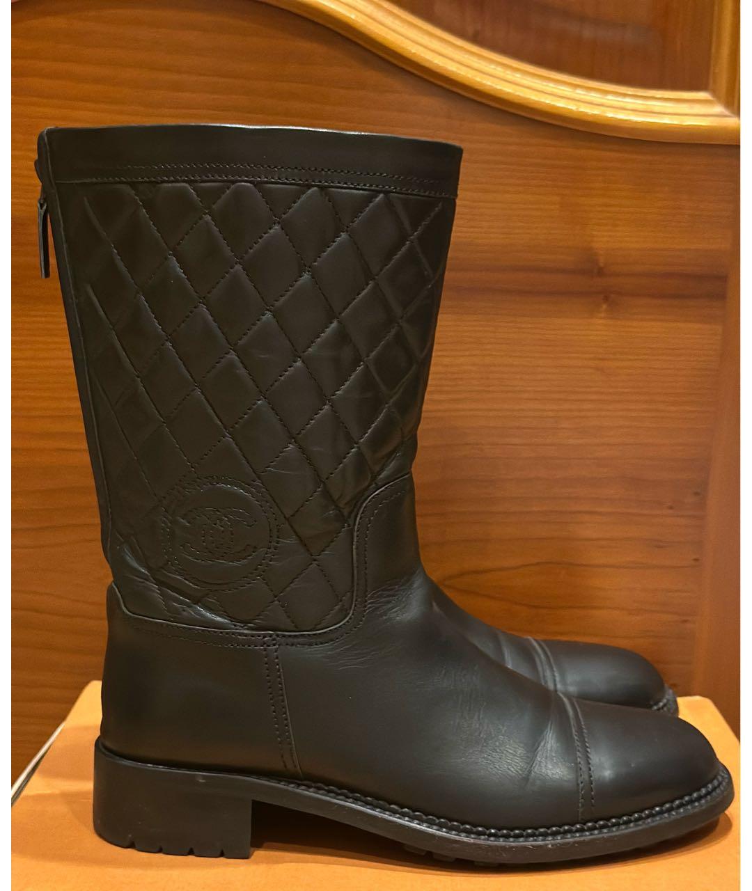 CHANEL Черные кожаные сапоги, фото 6