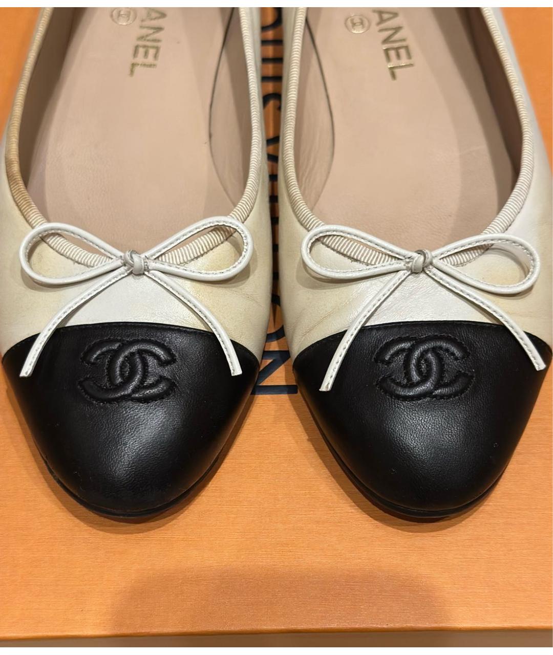 CHANEL Белые кожаные балетки, фото 5