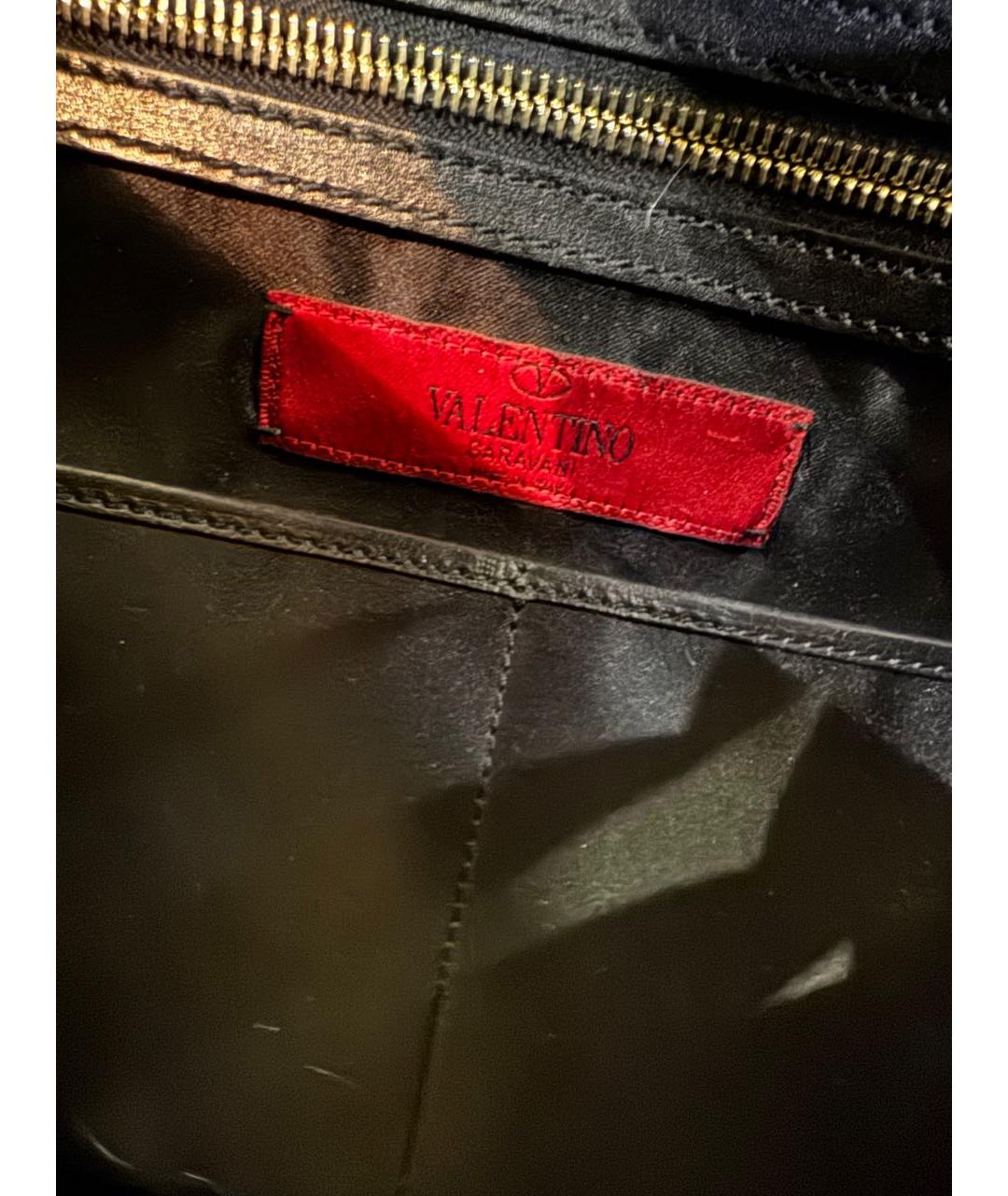 VALENTINO Черная кожаная сумка через плечо, фото 3