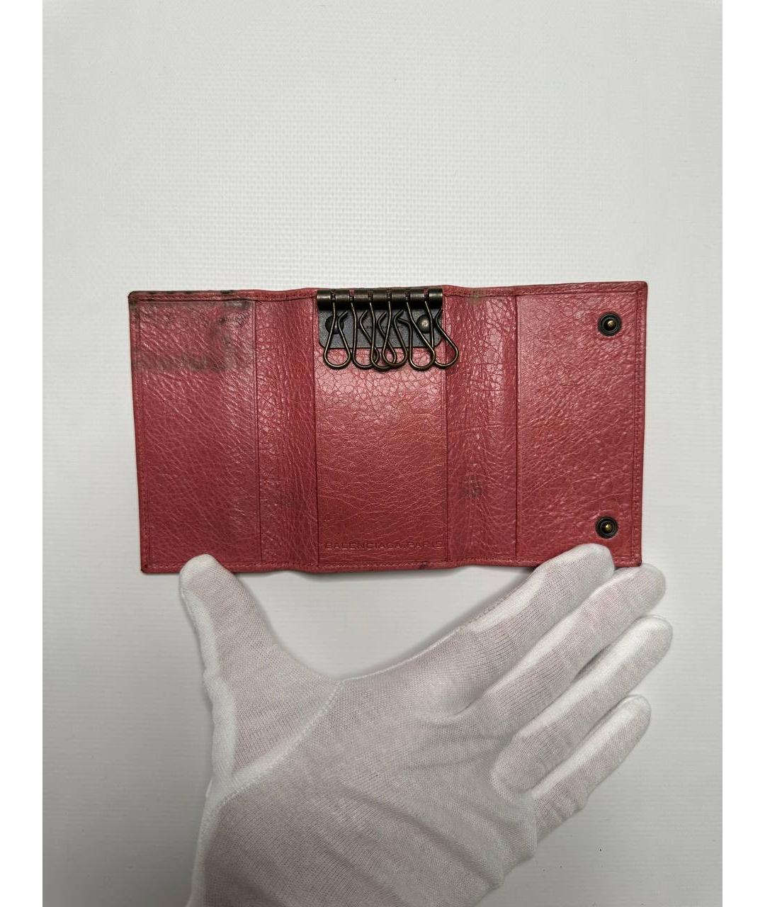 BALENCIAGA Коралловая ключница, фото 3