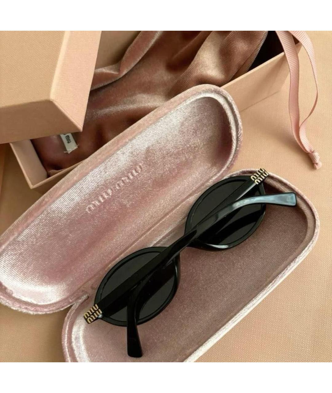 MIU MIU Черные пластиковые солнцезащитные очки, фото 2