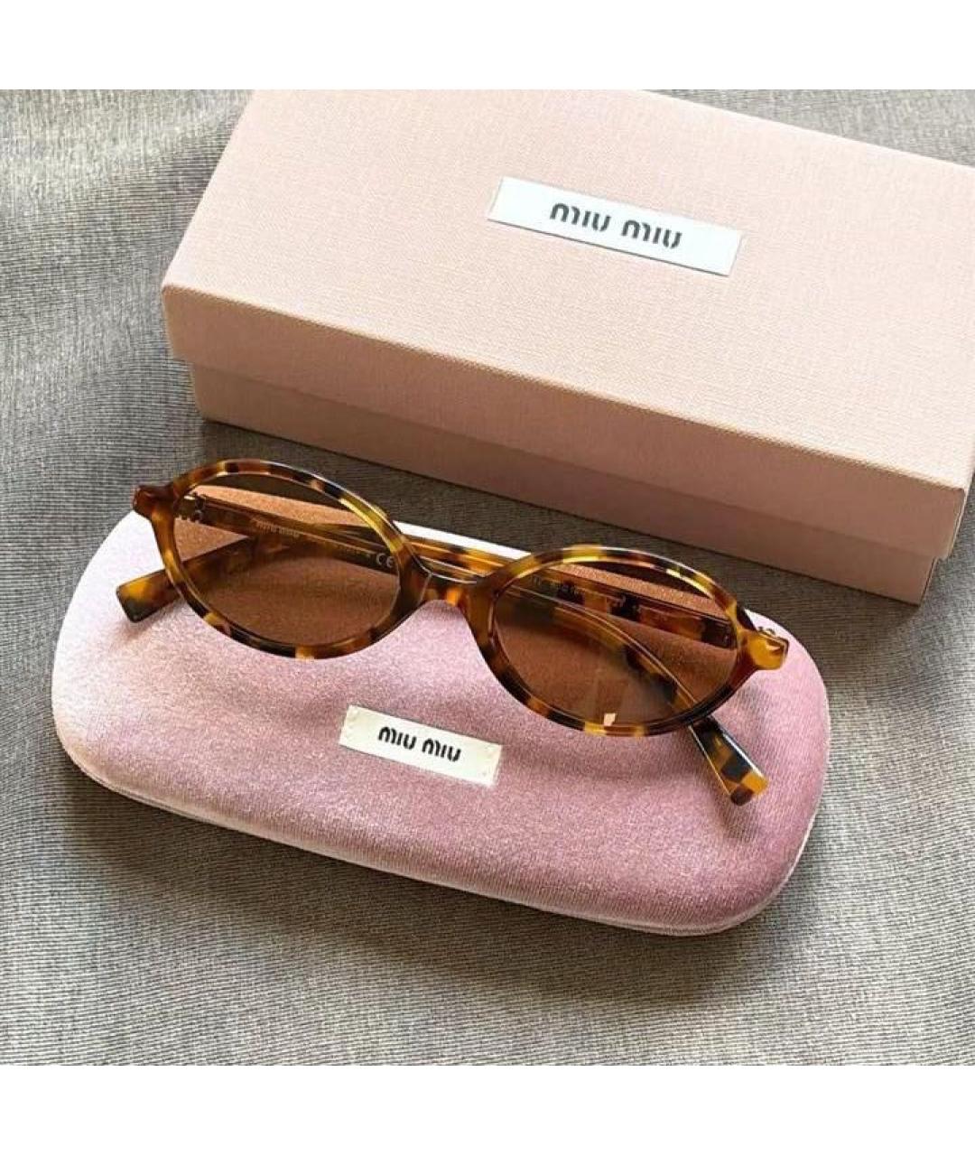 MIU MIU Коричневые пластиковые солнцезащитные очки, фото 3