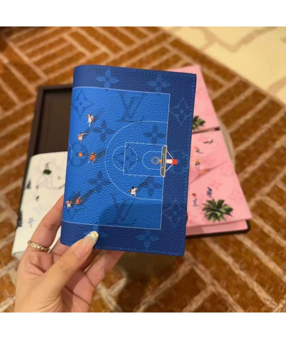 LOUIS VUITTON Темно-синий кожаный кошелек, фото 5