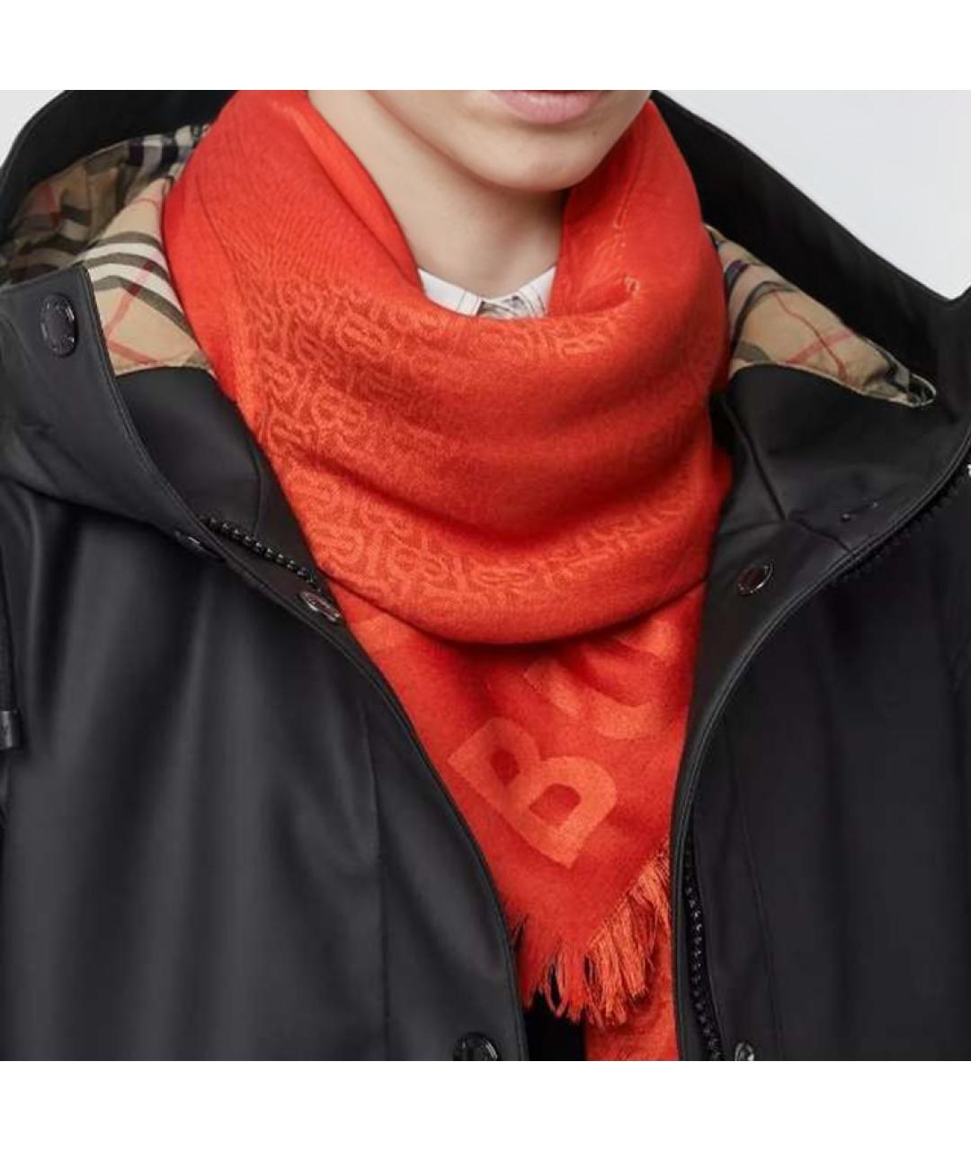 BURBERRY Красный шелковый шарф, фото 4