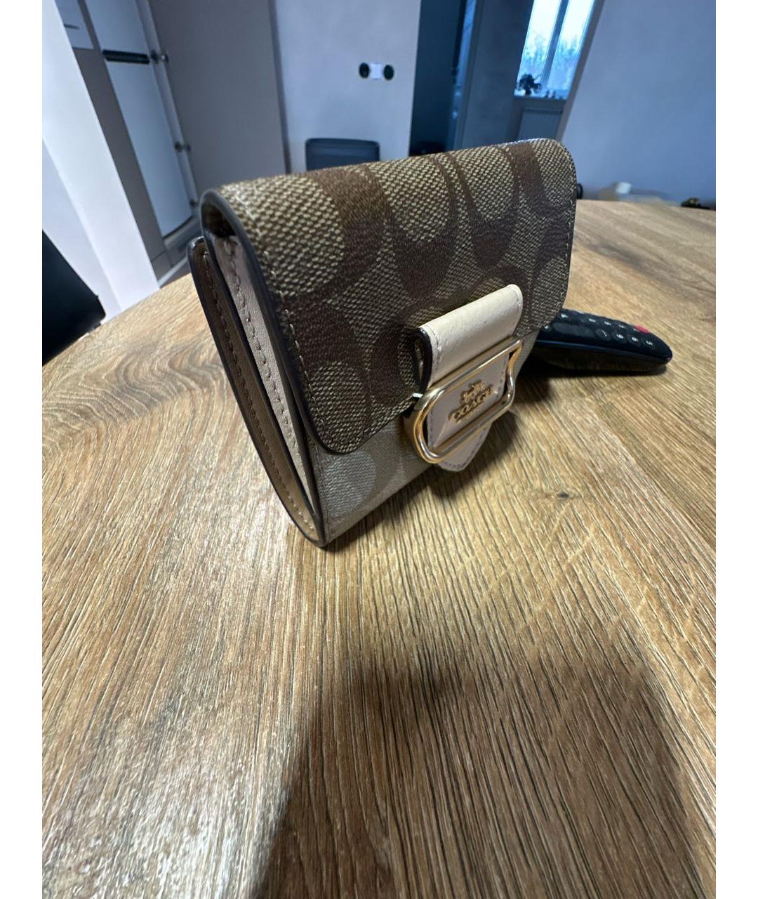 COACH Бежевый кожаный кошелек, фото 2