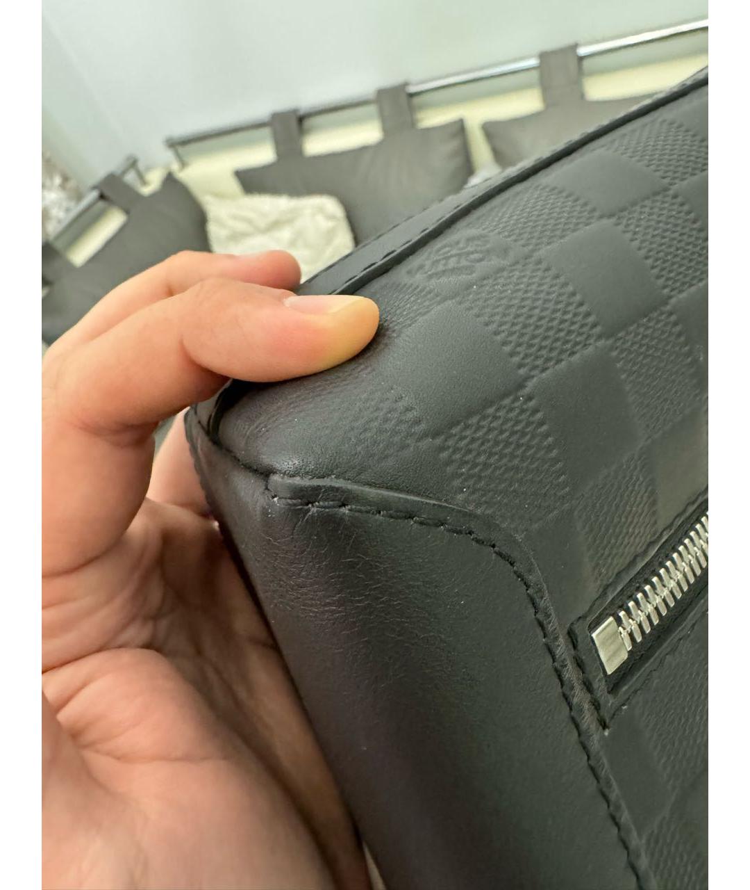 LOUIS VUITTON Черная кожаная сумка на плечо, фото 6