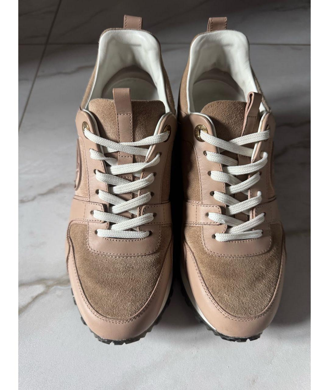 LOUIS VUITTON Бежевые замшевые кроссовки, фото 3