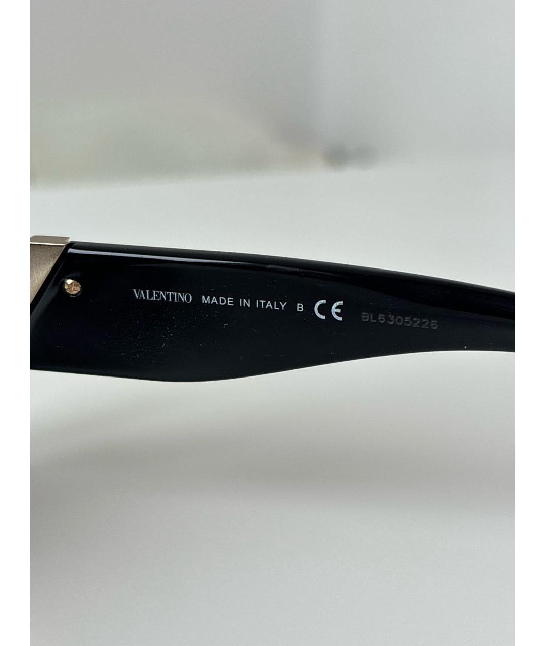 VALENTINO Черные пластиковые солнцезащитные очки, фото 5