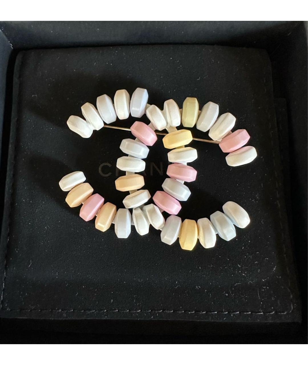 CHANEL Мульти пластиковая булавка / брошь, фото 5