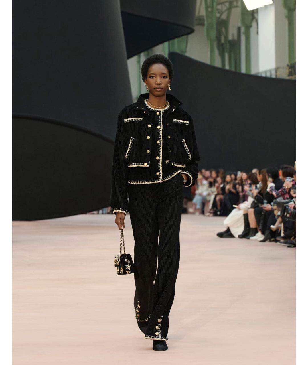 CHANEL Золотые металлические серьги, фото 3