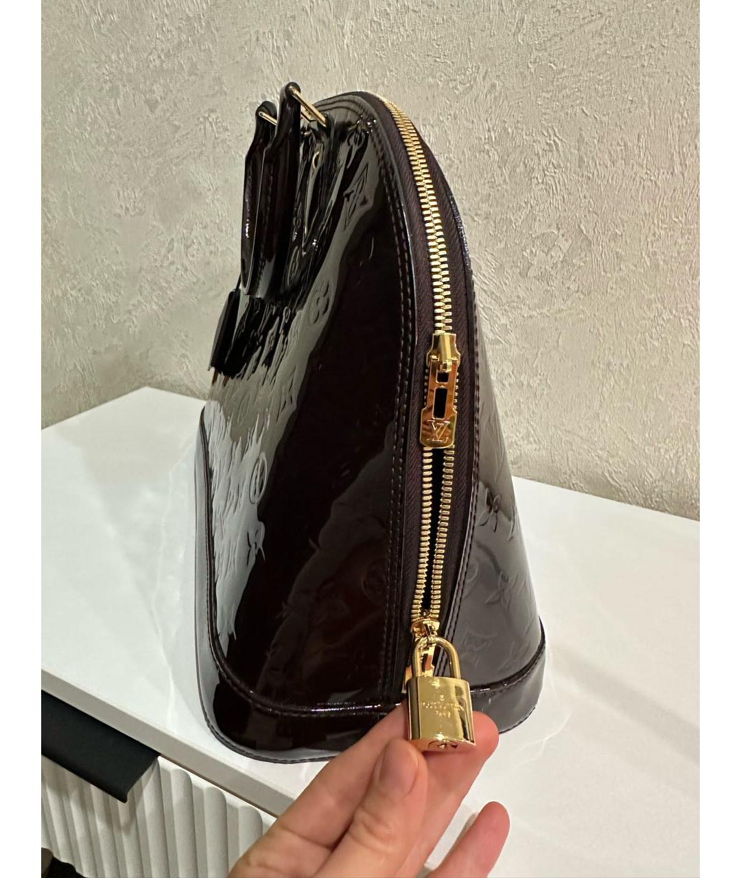 LOUIS VUITTON Бордовая сумка с короткими ручками из лакированной кожи, фото 3