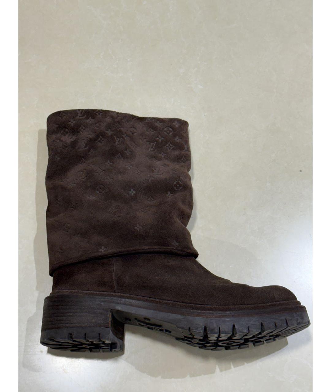LOUIS VUITTON Коричневые замшевые полусапоги, фото 9