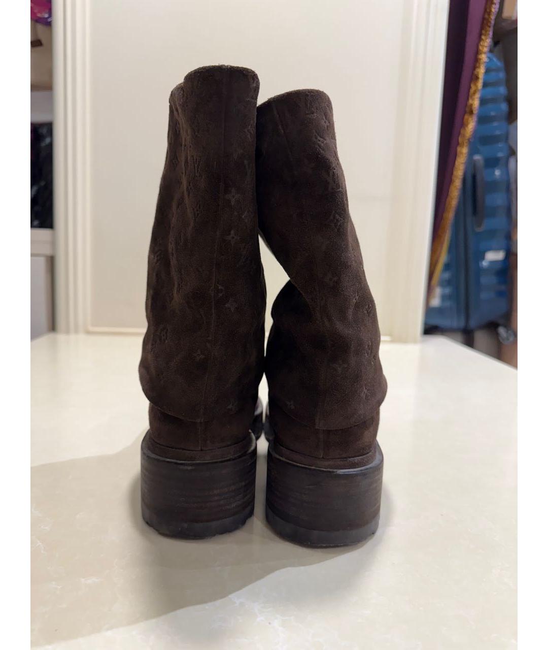 LOUIS VUITTON Коричневые замшевые полусапоги, фото 5