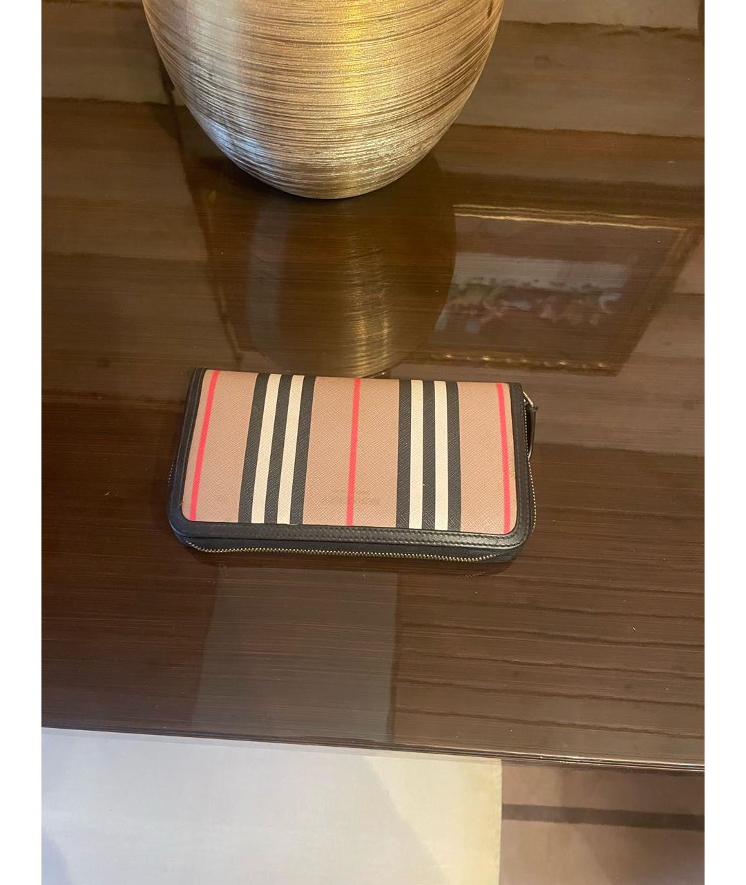 BURBERRY Бежевый кожаный кошелек, фото 2