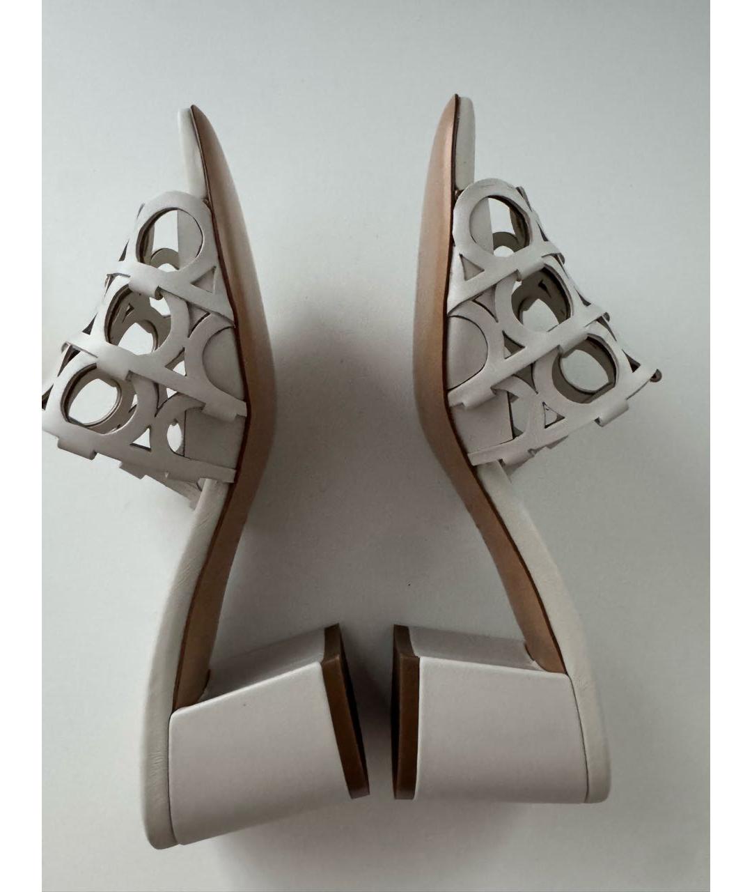 FERRAGAMO Белые кожаные босоножки, фото 7