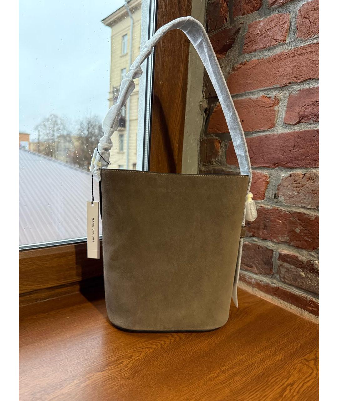 MARC JACOBS Антрацитовая замшевая сумка через плечо, фото 3