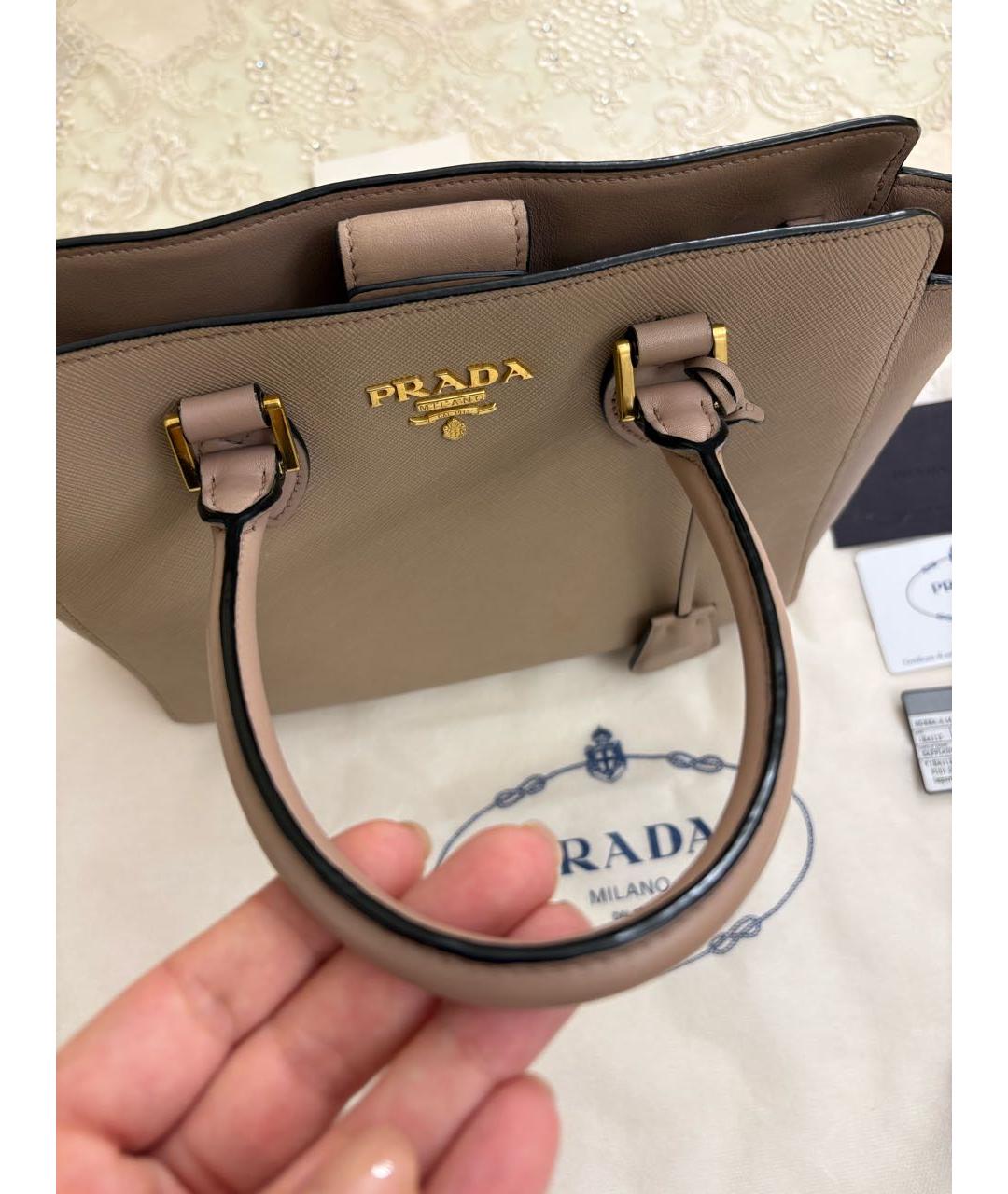 PRADA Бежевая кожаная сумка с короткими ручками, фото 3