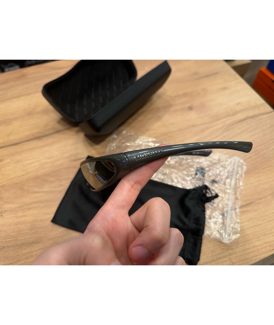 BALENCIAGA Антрацитовые пластиковые солнцезащитные очки, фото 6