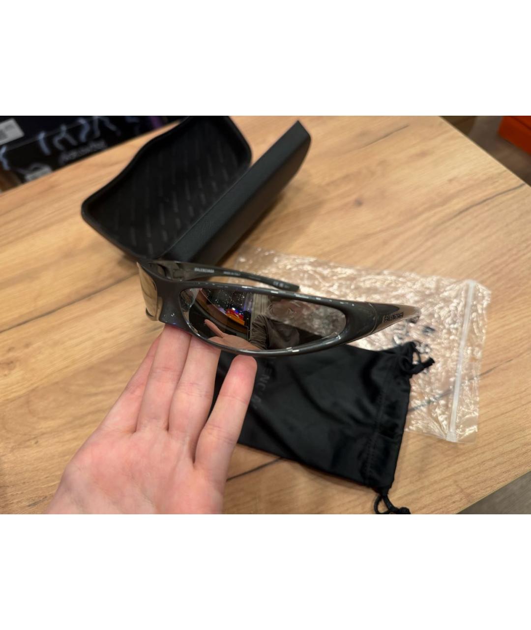 BALENCIAGA Антрацитовые пластиковые солнцезащитные очки, фото 5