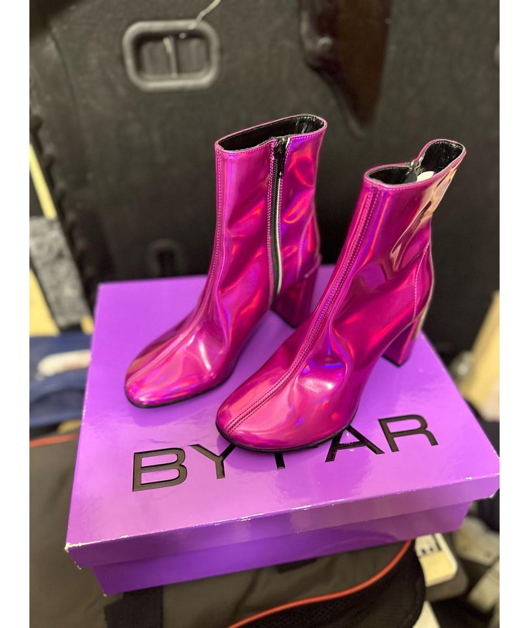 BY FAR Фуксия ботильоны, фото 2