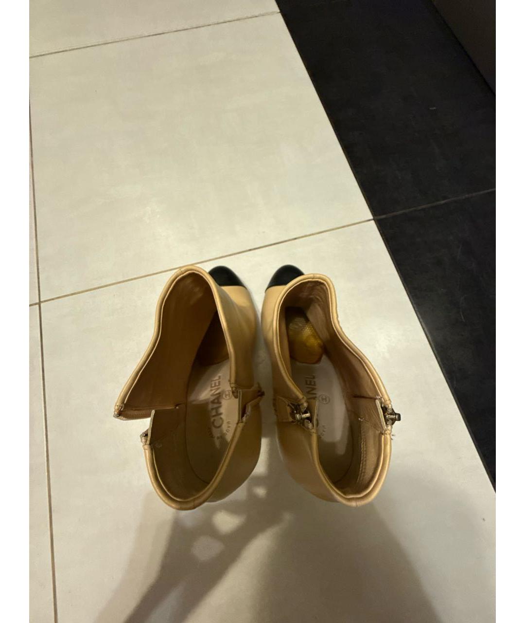 CHANEL Бежевые кожаные ботильоны, фото 3